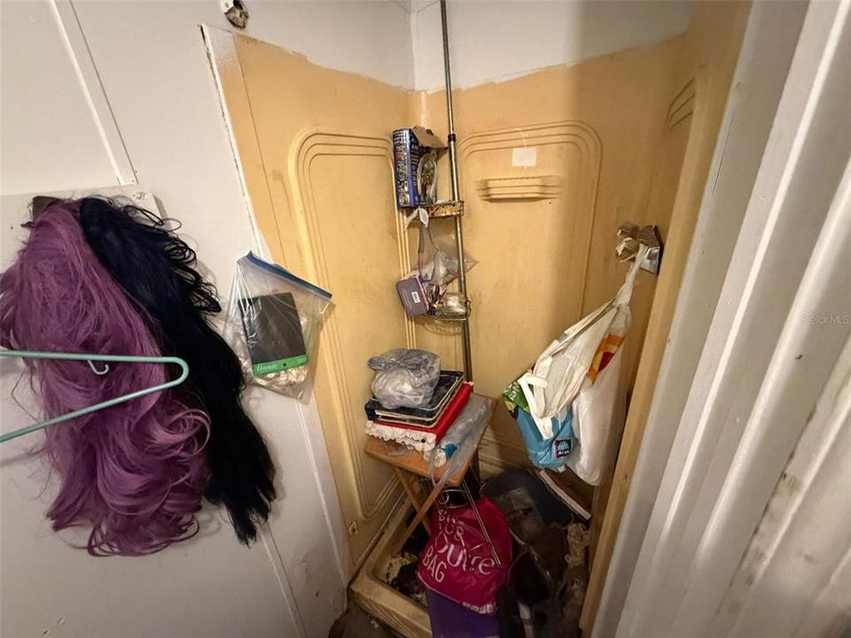 For Sale: $97,999 (2 beds, 2 baths, 840 Square Feet)