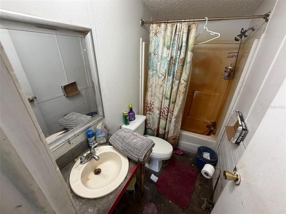 For Sale: $97,999 (2 beds, 2 baths, 840 Square Feet)