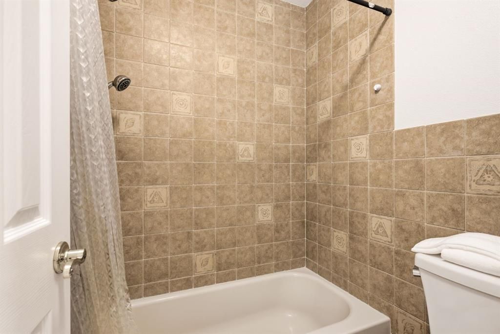En Venta: $275,000 (2 camas, 2 baños, 1408 Pies cuadrados)