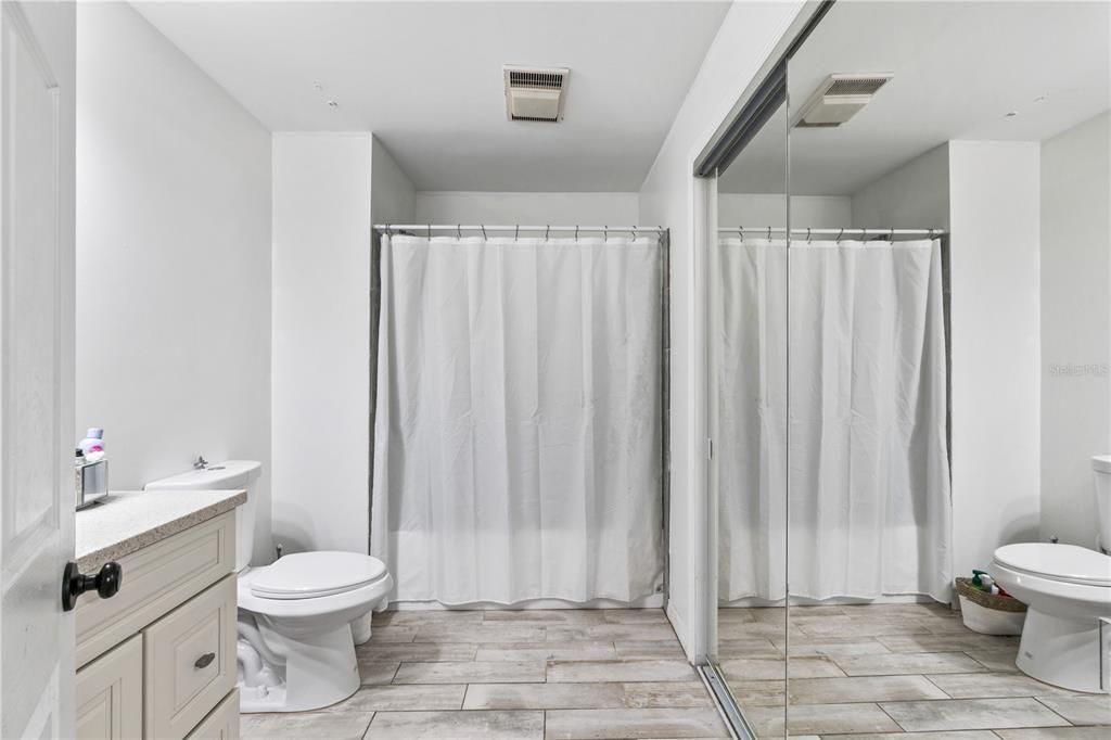 En Venta: $349,000 (4 camas, 3 baños, 2155 Pies cuadrados)