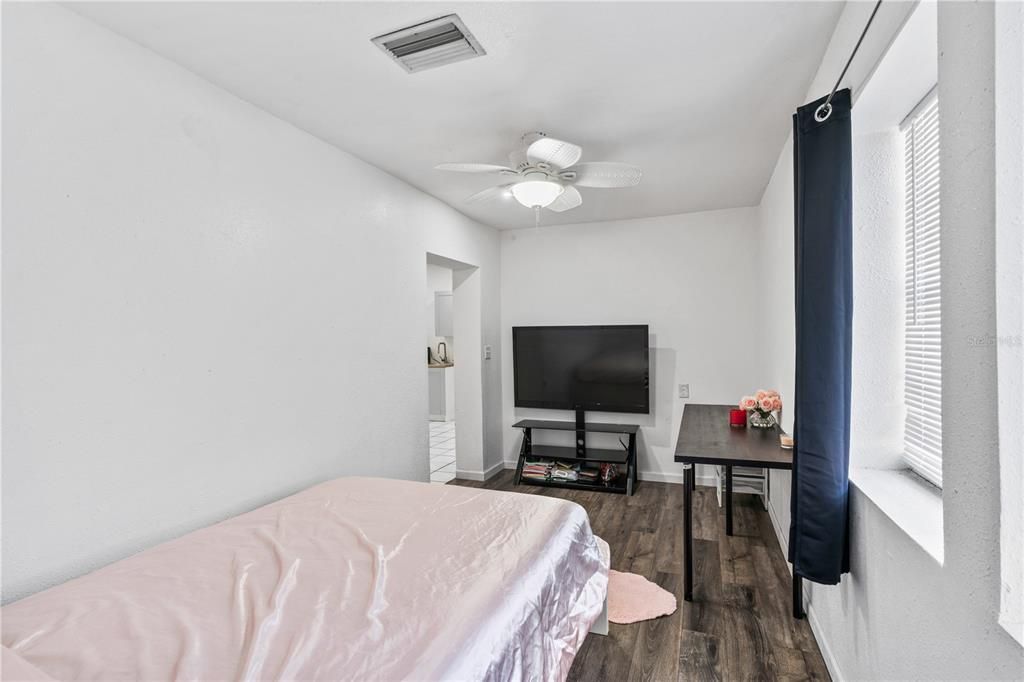 En Venta: $349,000 (4 camas, 3 baños, 2155 Pies cuadrados)