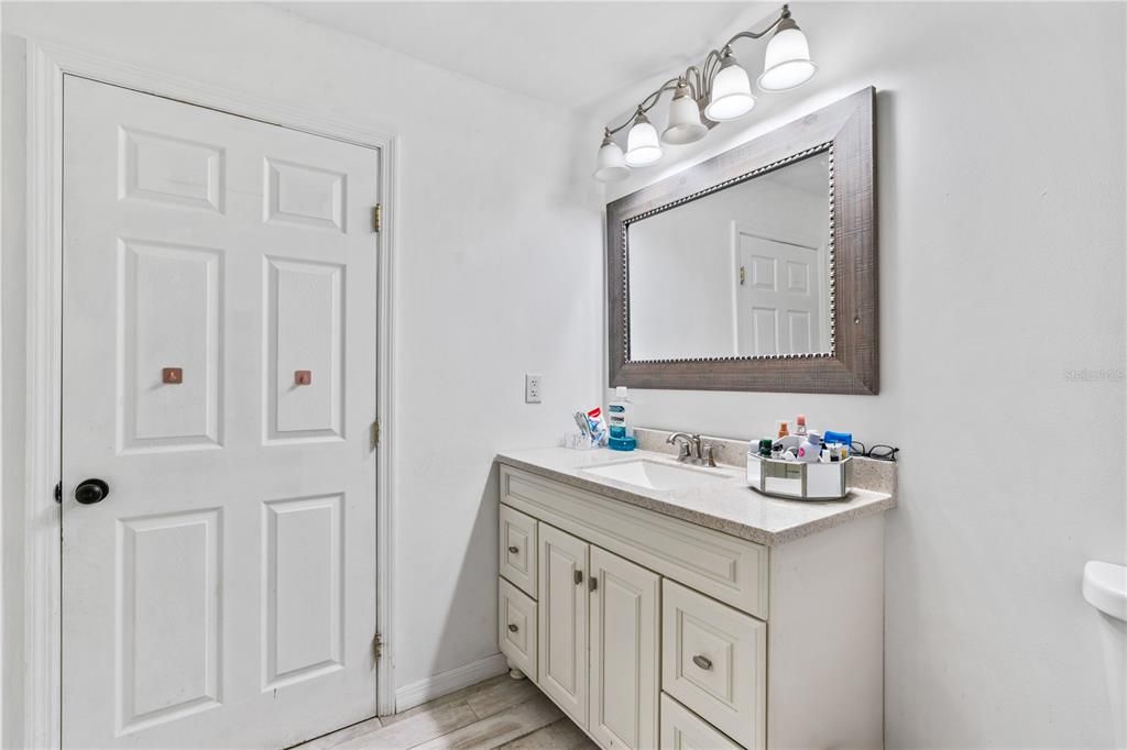 En Venta: $349,000 (4 camas, 3 baños, 2155 Pies cuadrados)