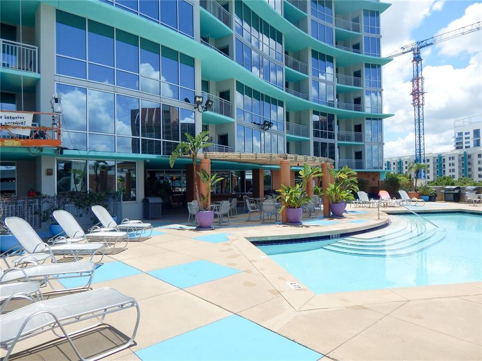 For Sale: $365,000 (2 beds, 2 baths, 1187 Square Feet)