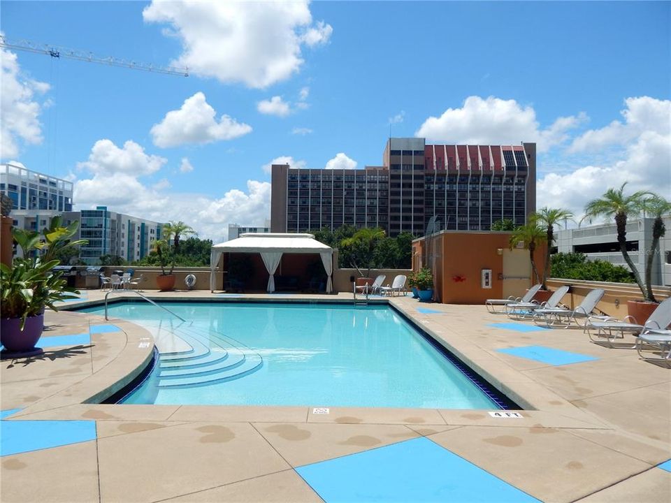 For Sale: $365,000 (2 beds, 2 baths, 1187 Square Feet)