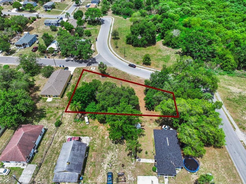 待售: $100,000 (0.03 acres)