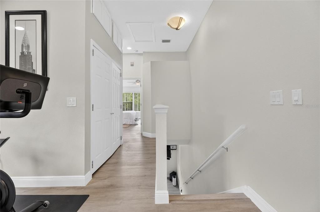 Activo con contrato: $329,900 (2 camas, 2 baños, 1759 Pies cuadrados)