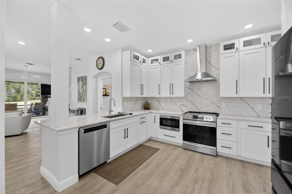 Activo con contrato: $329,900 (2 camas, 2 baños, 1759 Pies cuadrados)