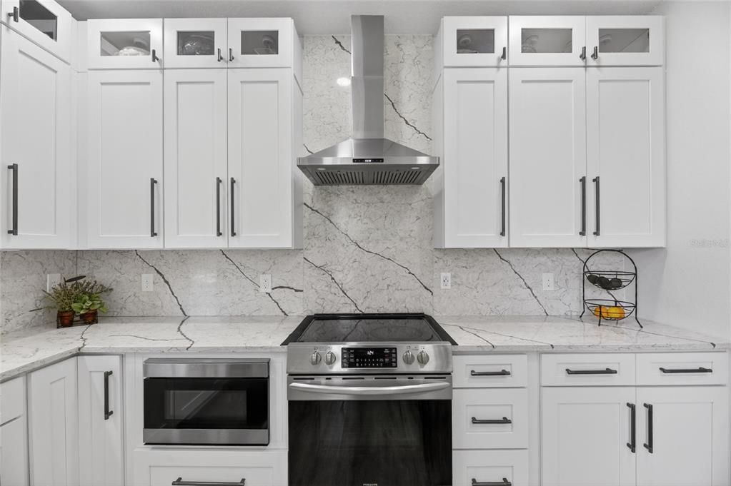 Activo con contrato: $329,900 (2 camas, 2 baños, 1759 Pies cuadrados)