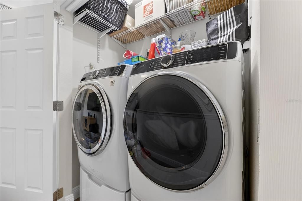 Activo con contrato: $329,900 (2 camas, 2 baños, 1759 Pies cuadrados)