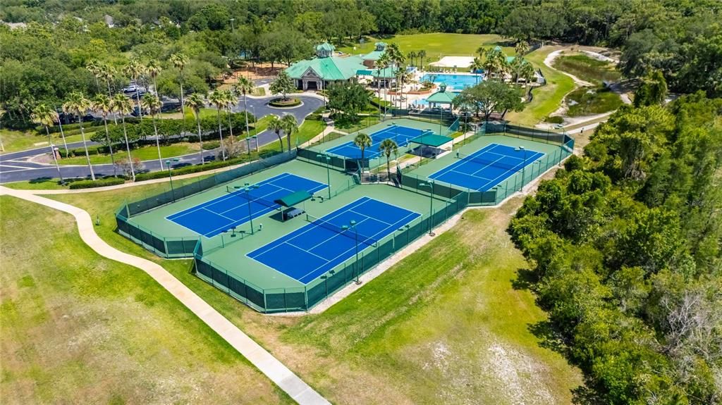 Activo con contrato: $329,900 (2 camas, 2 baños, 1759 Pies cuadrados)