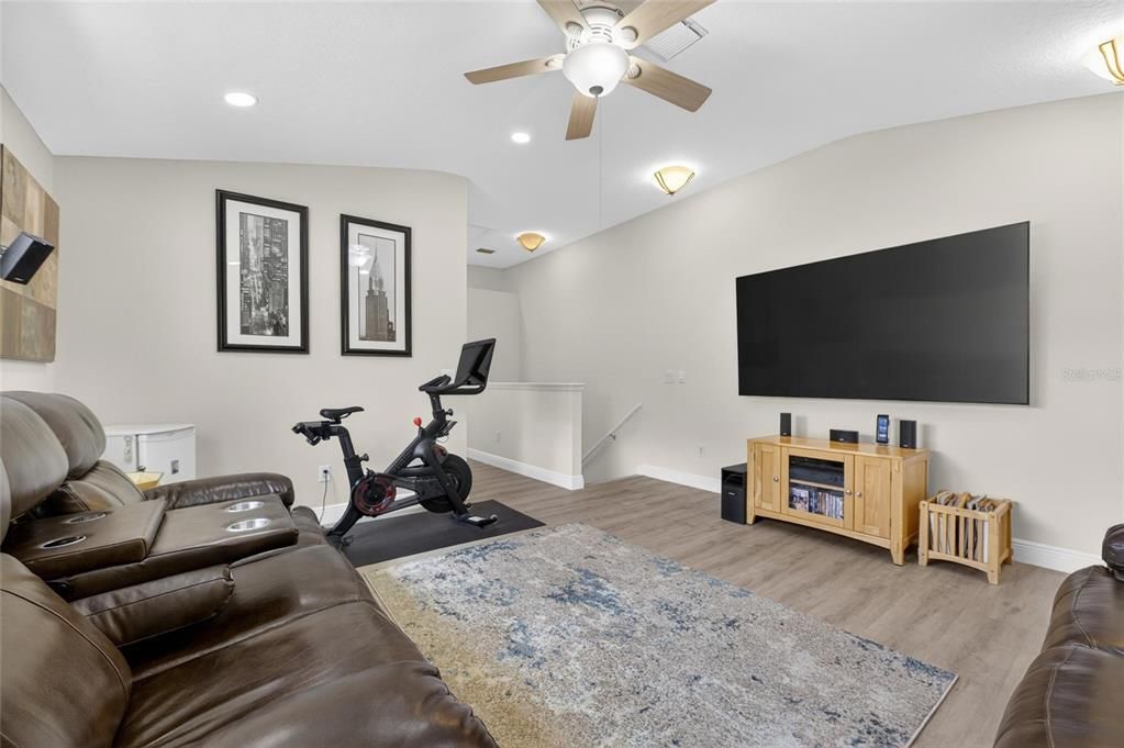Activo con contrato: $329,900 (2 camas, 2 baños, 1759 Pies cuadrados)