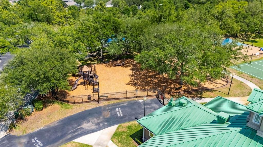 Activo con contrato: $329,900 (2 camas, 2 baños, 1759 Pies cuadrados)