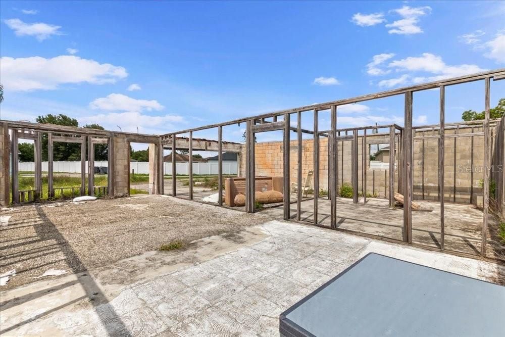 En Venta: $99,999 (0.43 acres)