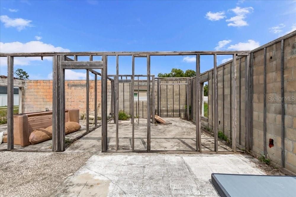 En Venta: $99,999 (0.43 acres)