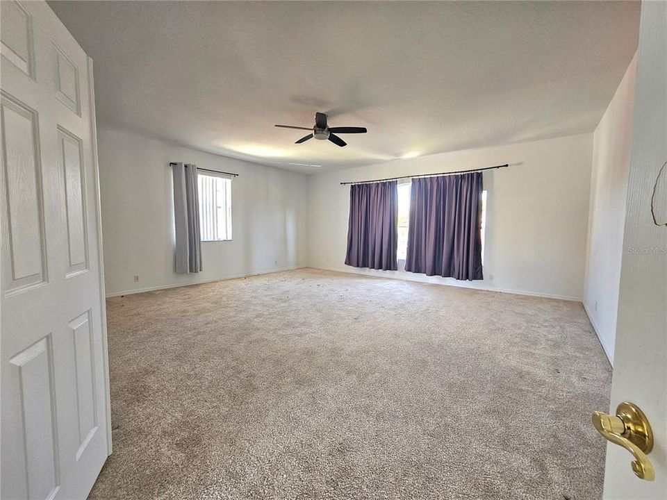For Rent: $4,800 (4 beds, 3 baths, 3578 Square Feet)