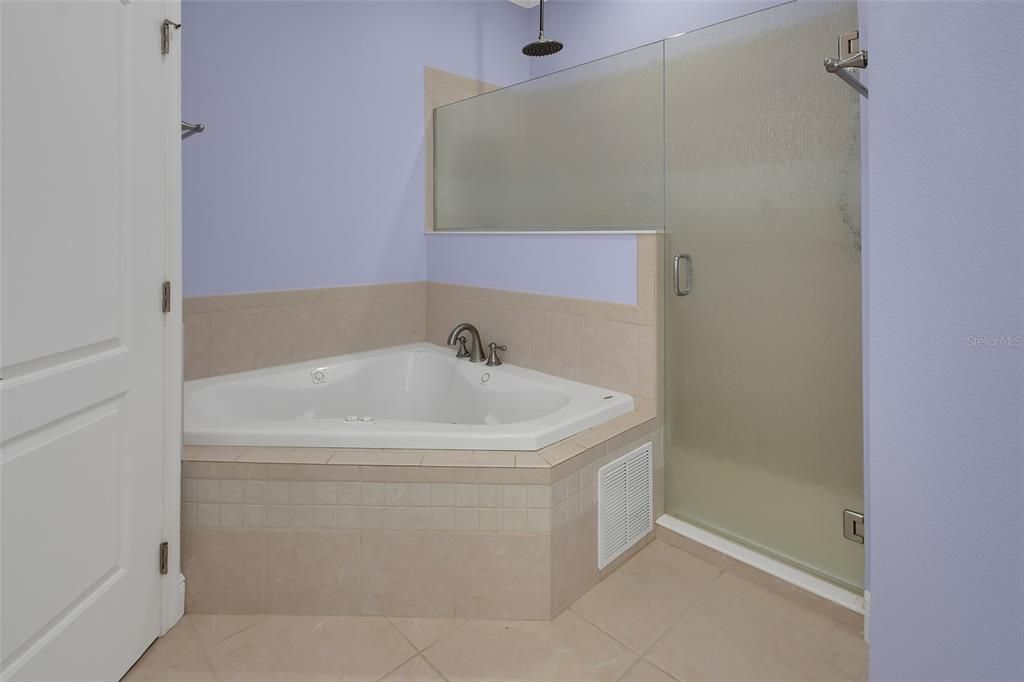 For Sale: $999,800 (4 beds, 3 baths, 3466 Square Feet)