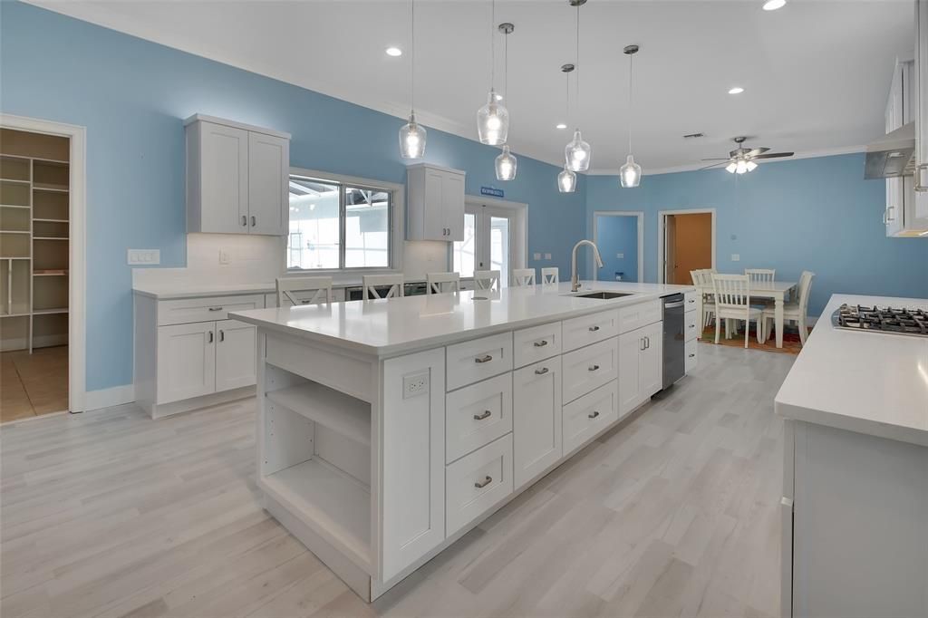 For Sale: $999,800 (4 beds, 3 baths, 3466 Square Feet)