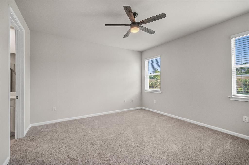Activo con contrato: $299,900 (2 camas, 2 baños, 1431 Pies cuadrados)