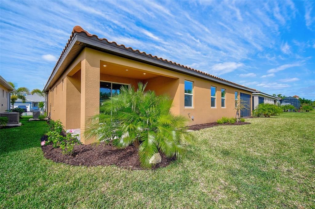 Activo con contrato: $299,900 (2 camas, 2 baños, 1431 Pies cuadrados)