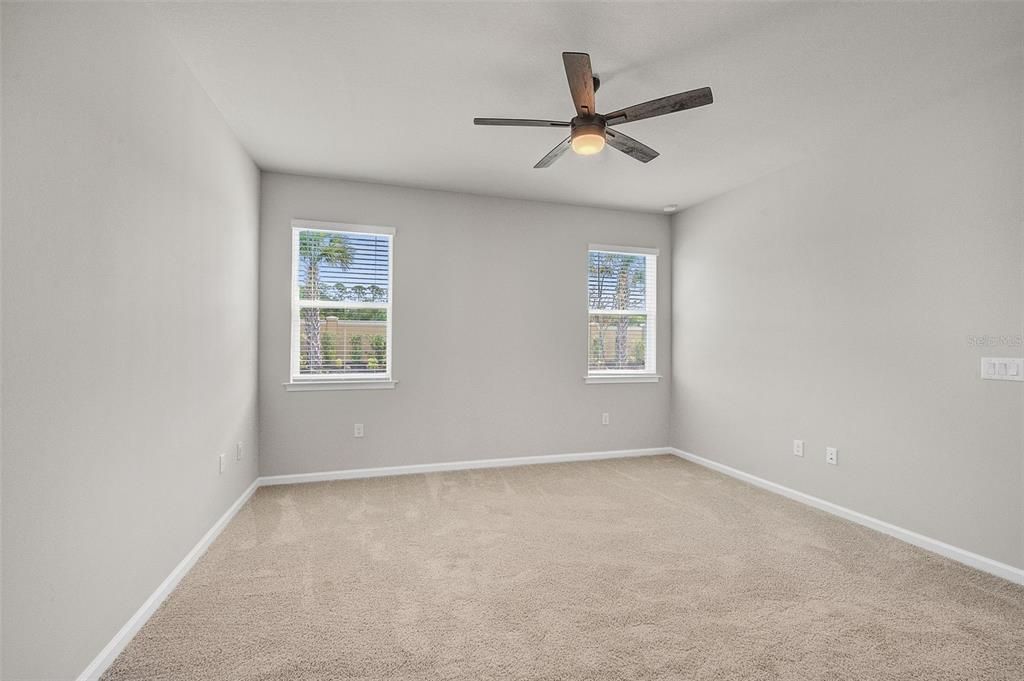 Activo con contrato: $299,900 (2 camas, 2 baños, 1431 Pies cuadrados)