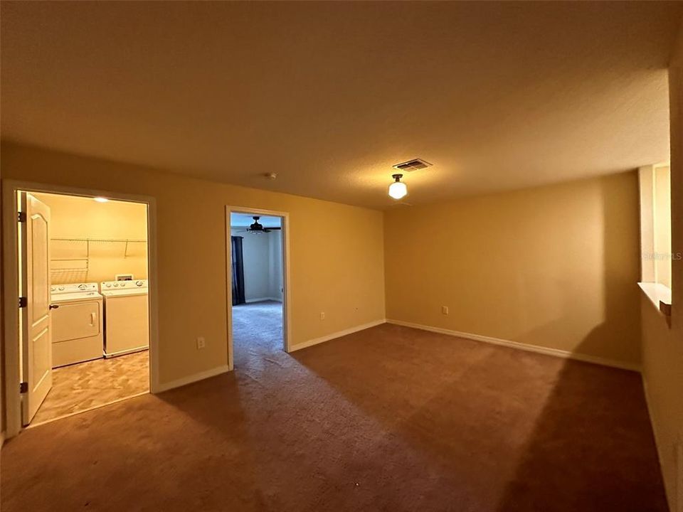For Rent: $2,000 (3 beds, 2 baths, 1777 Square Feet)