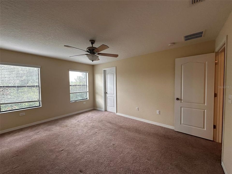 For Rent: $2,000 (3 beds, 2 baths, 1777 Square Feet)