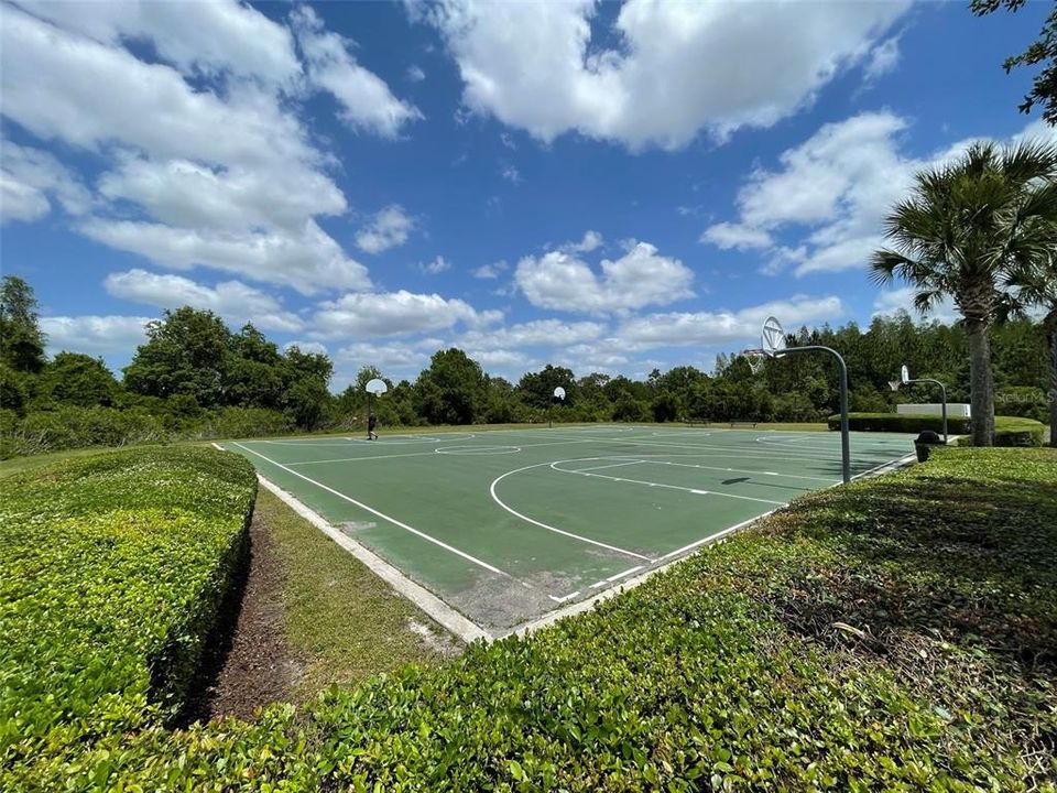 For Rent: $2,000 (3 beds, 2 baths, 1777 Square Feet)