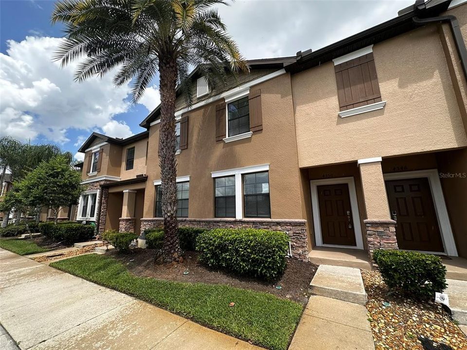 For Rent: $2,000 (3 beds, 2 baths, 1777 Square Feet)