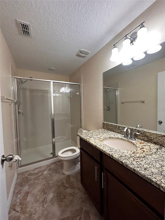 For Rent: $2,000 (3 beds, 2 baths, 1777 Square Feet)