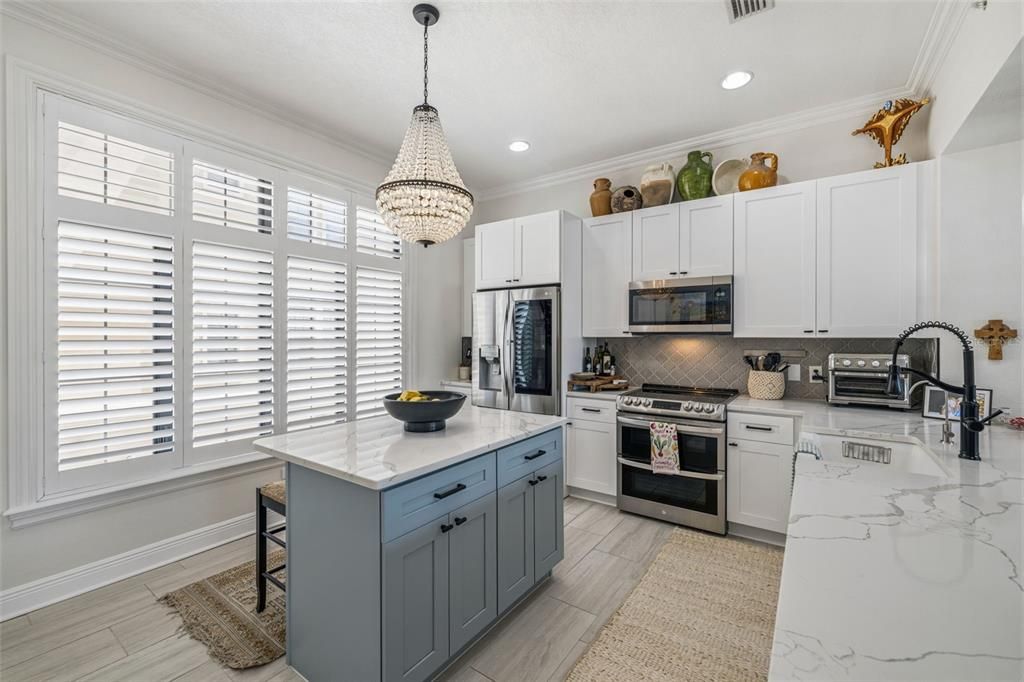 For Sale: $834,900 (3 beds, 2 baths, 2155 Square Feet)