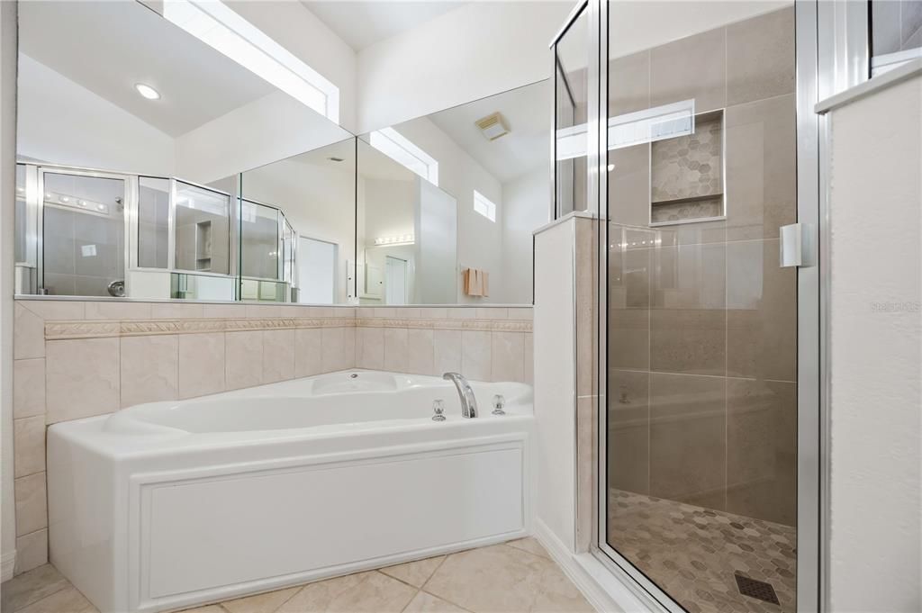 For Sale: $499,000 (4 beds, 3 baths, 2609 Square Feet)