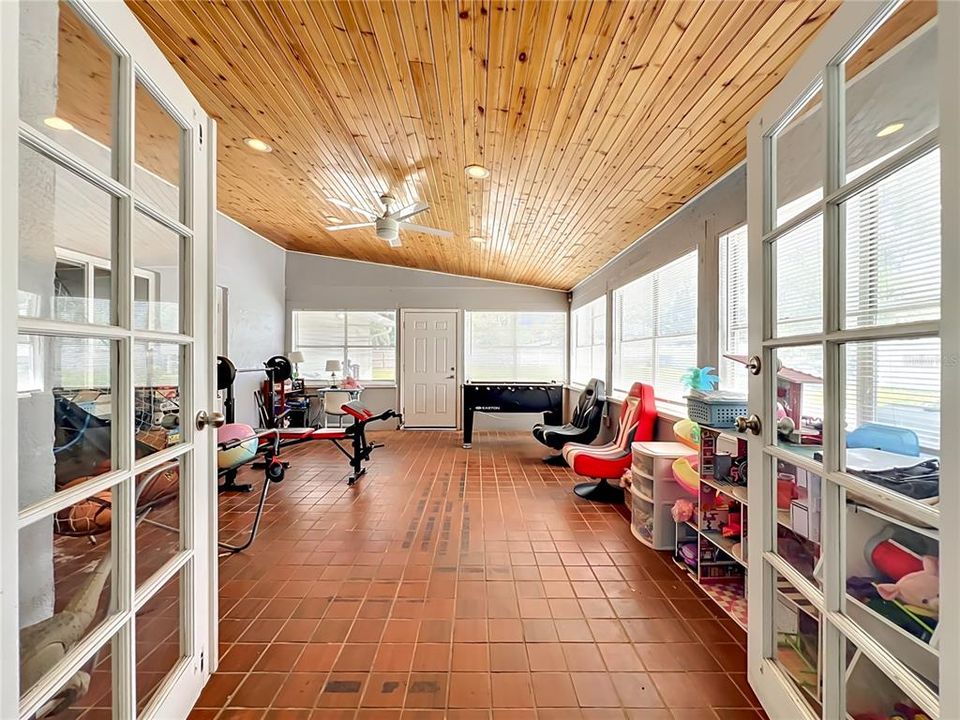 For Sale: $839,900 (5 beds, 3 baths, 3325 Square Feet)