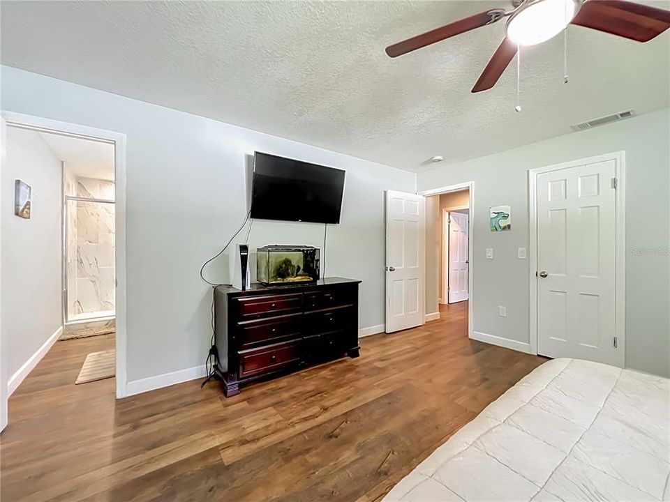 For Sale: $839,900 (5 beds, 3 baths, 3325 Square Feet)