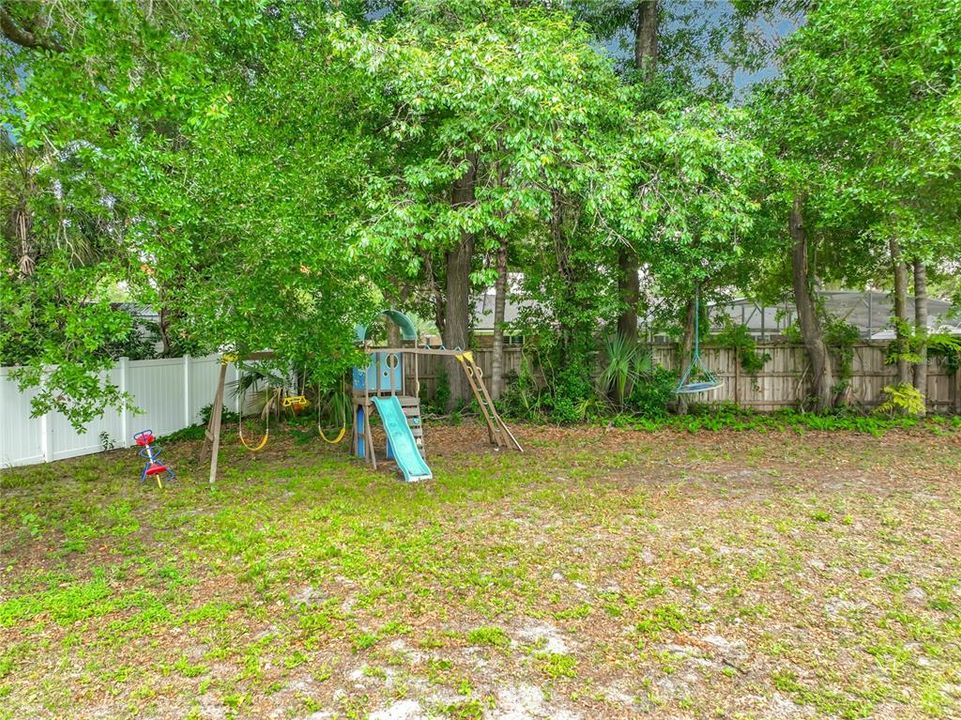 For Sale: $839,900 (5 beds, 3 baths, 3325 Square Feet)