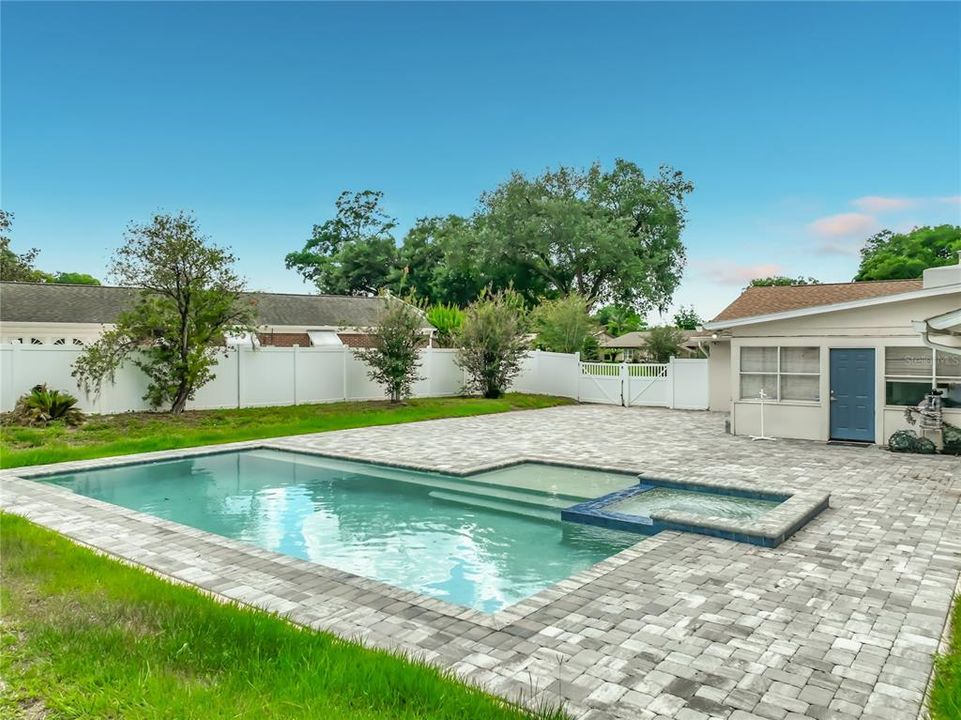 For Sale: $839,900 (5 beds, 3 baths, 3325 Square Feet)