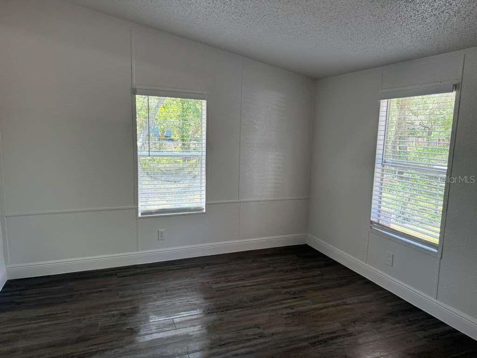 Activo con contrato: $185,000 (3 camas, 2 baños, 1152 Pies cuadrados)