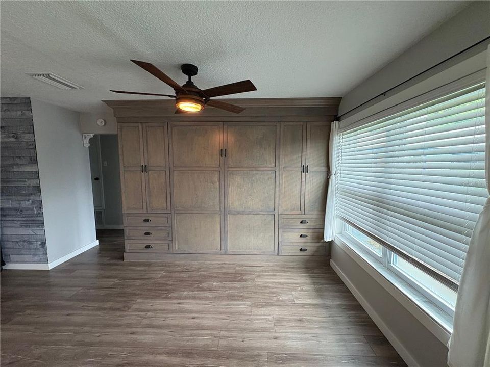 В аренду: $2,600 (2 спален, 2 ванн, 1312 Квадратных фут)