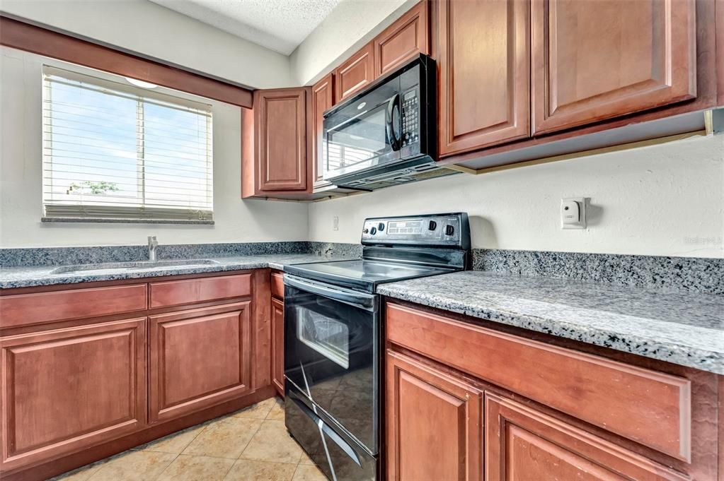 В аренду: $2,150 (3 спален, 2 ванн, 1205 Квадратных фут)