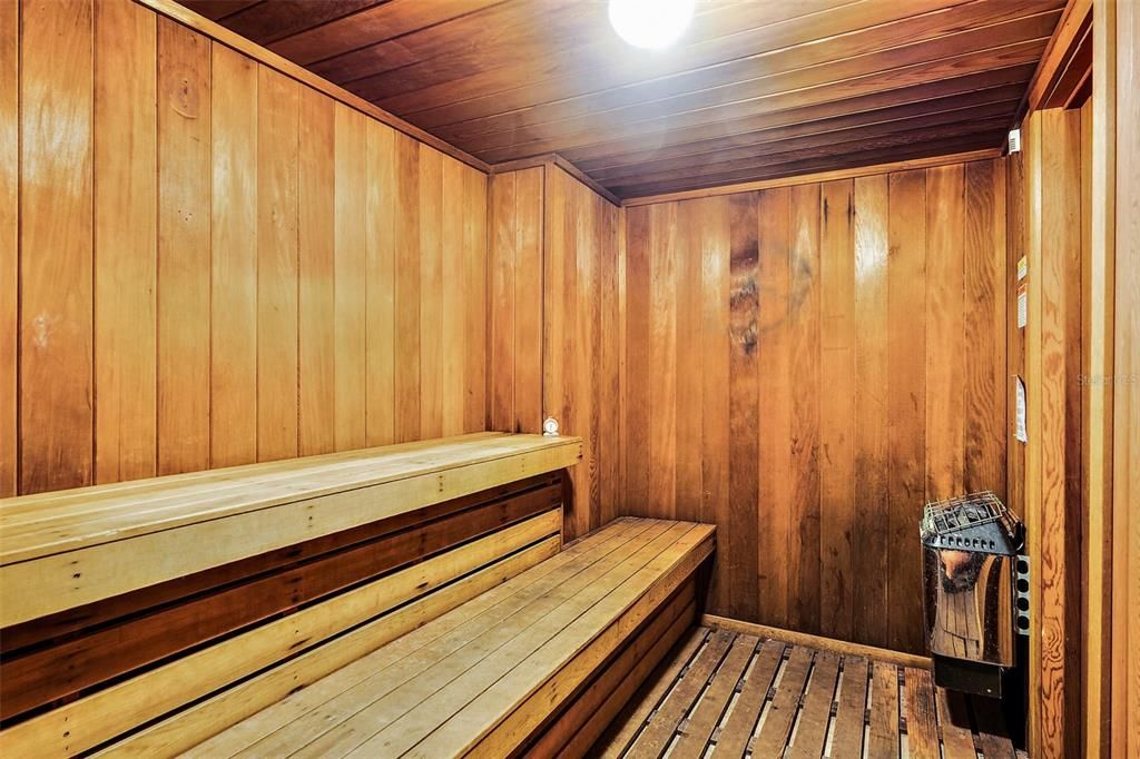 For Rent: $2,200 (1 beds, 1 baths, 715 Square Feet)