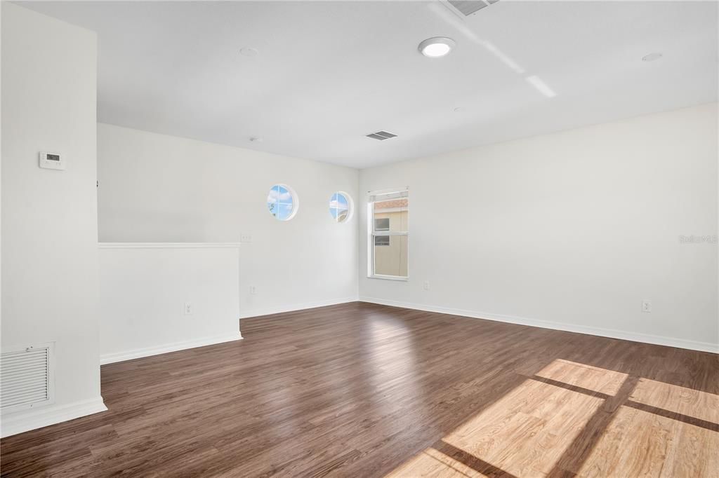En Venta: $414,900 (4 camas, 3 baños, 3038 Pies cuadrados)