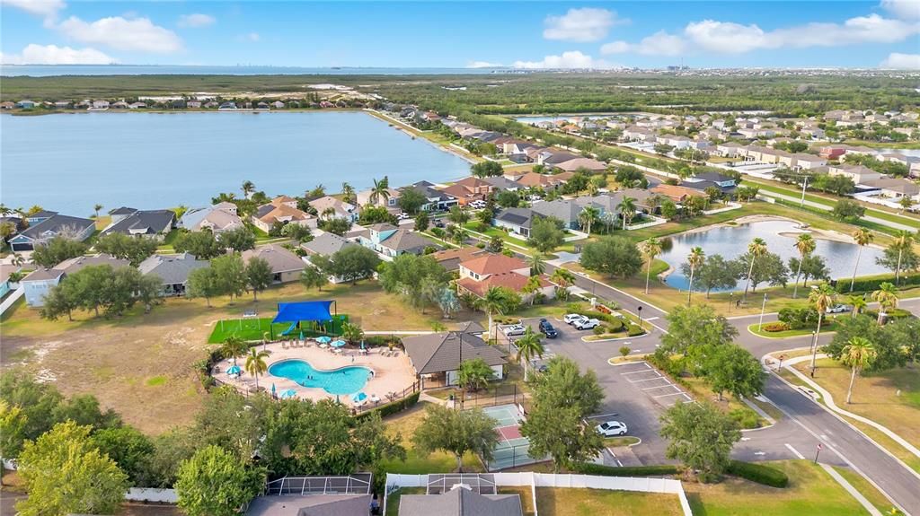 En Venta: $414,900 (4 camas, 3 baños, 3038 Pies cuadrados)
