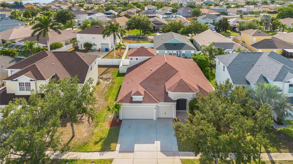 En Venta: $414,900 (4 camas, 3 baños, 3038 Pies cuadrados)