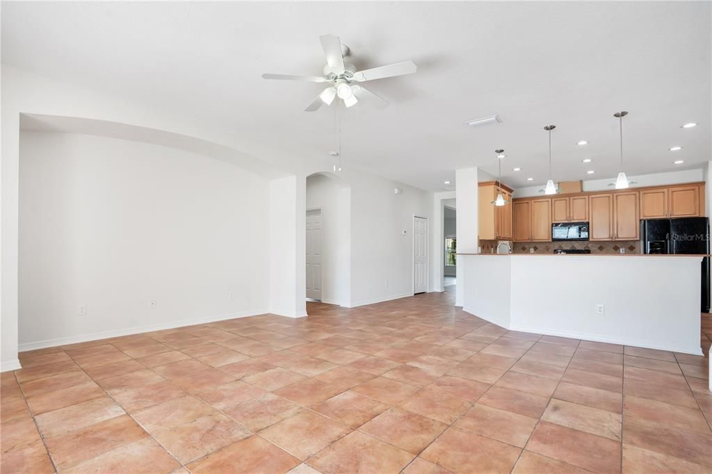 En Venta: $414,900 (4 camas, 3 baños, 3038 Pies cuadrados)
