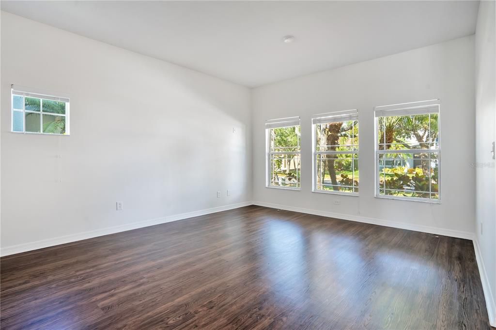 En Venta: $414,900 (4 camas, 3 baños, 3038 Pies cuadrados)
