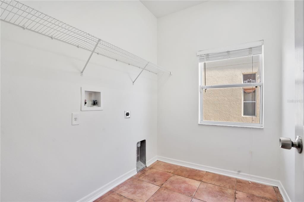 En Venta: $414,900 (4 camas, 3 baños, 3038 Pies cuadrados)