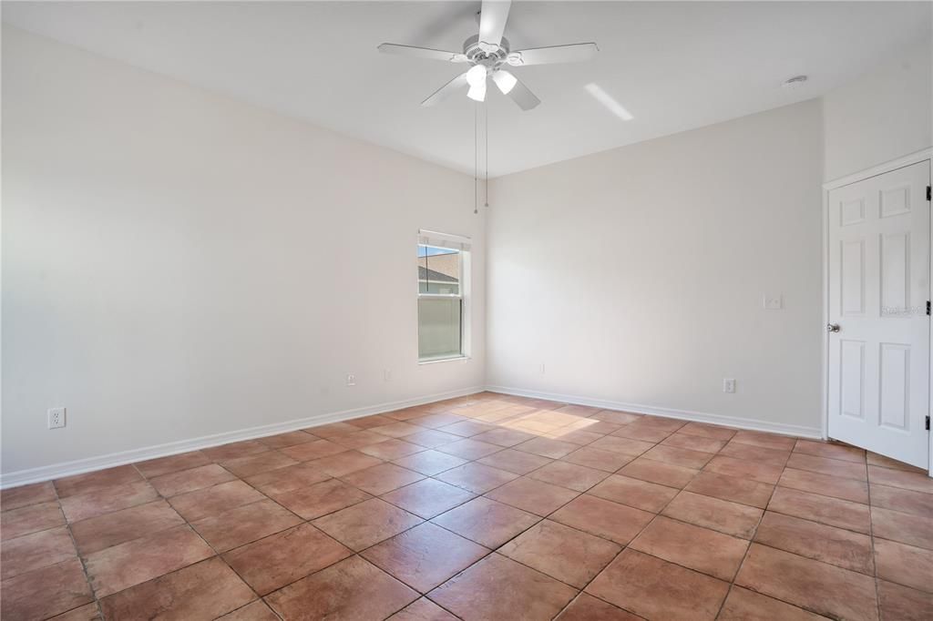 En Venta: $414,900 (4 camas, 3 baños, 3038 Pies cuadrados)