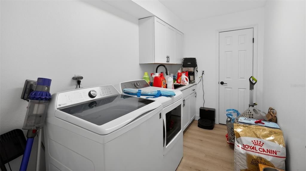 En Venta: $500,000 (3 camas, 2 baños, 2572 Pies cuadrados)