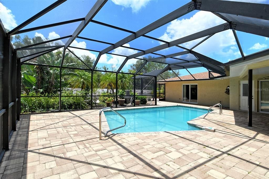 Activo con contrato: $529,800 (3 camas, 2 baños, 2248 Pies cuadrados)