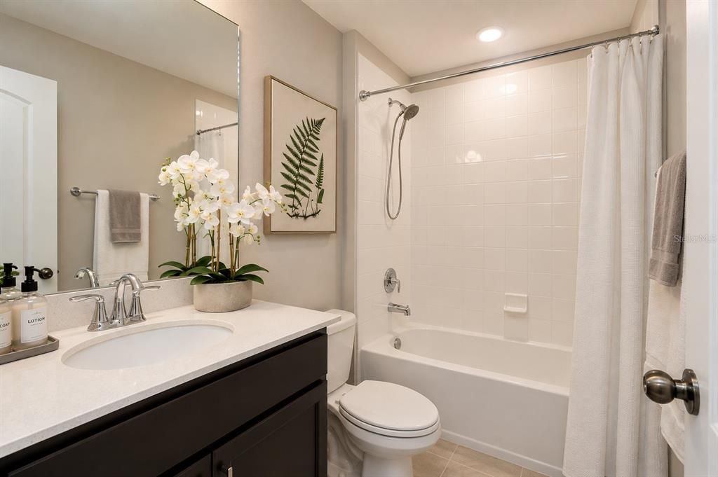 For Rent: $2,300 (3 beds, 2 baths, 1468 Square Feet)