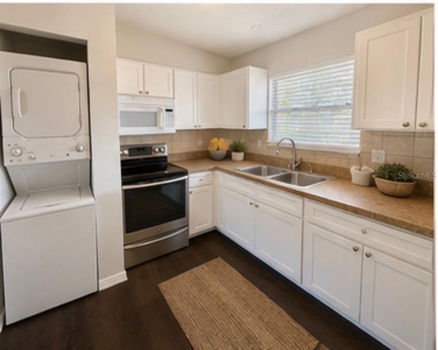 For Rent: $1,550 (2 beds, 1 baths, 1770 Square Feet)